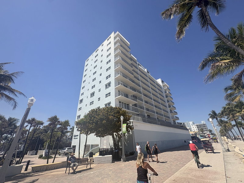 Edgewater Beach Towers main photo